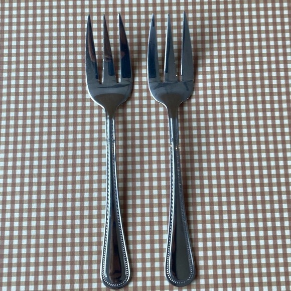 2 GIBSON 18/0 STAINLESS Silverware Steak/ Meat Serving Fork - Picture 4 of 8